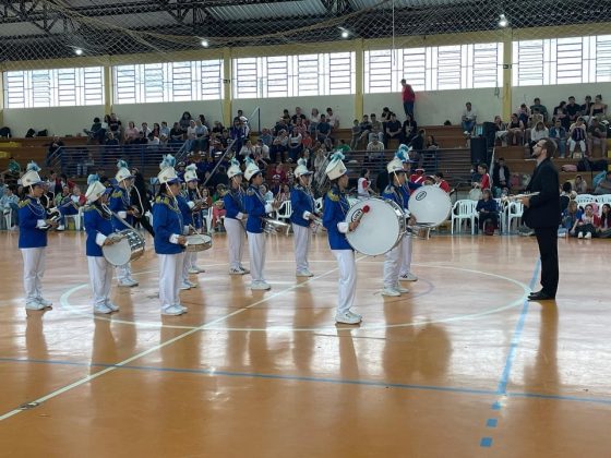 A Banda Marcial Municipal Resina Bernhard Participa do 10º Festival de Bandas Marciais